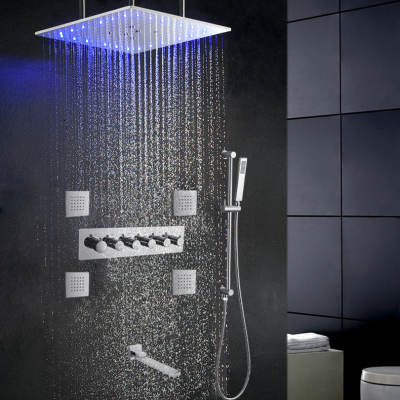Juego de ducha LED termostática pulida cromada, sistema de ducha montado en el techo de 20 pulgadas con pulverizador de mano, chorros corporales de Spa